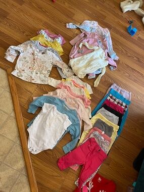 Satisfactory / Flawed Baby Clothes 12-18M